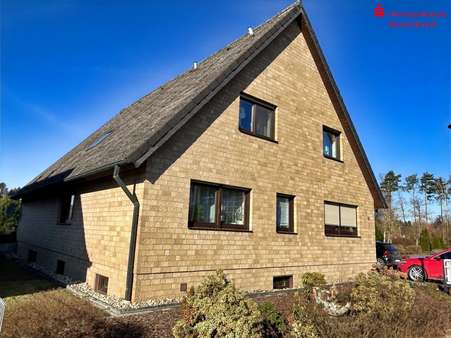 Straßenansicht - Einfamilienhaus in 49565 Bramsche mit 206m² kaufen