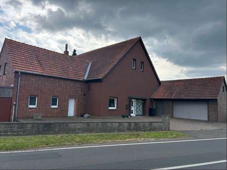 Einfamilienhaus in 49328 Melle mit 243m² kaufen