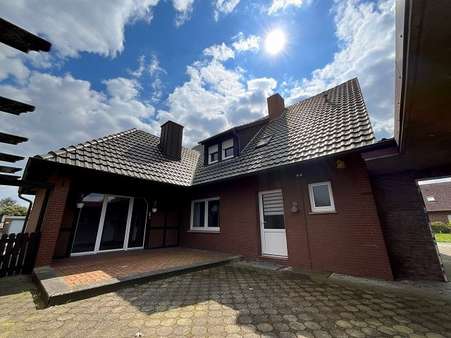 Terrasse der EG Wohnung - Zweifamilienhaus in 49770 Herzlake mit 197m² kaufen