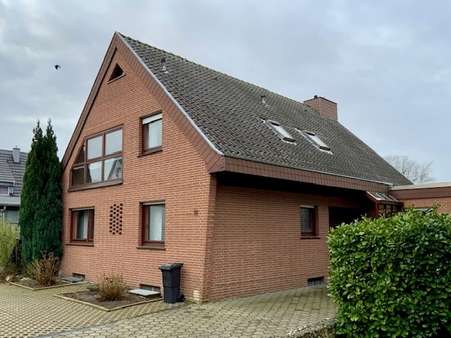 Ansicht von Nordosten - Einfamilienhaus in 49809 Lingen mit 185m² kaufen