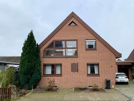 Straßenansicht von Osten - Einfamilienhaus in 49809 Lingen mit 185m² kaufen