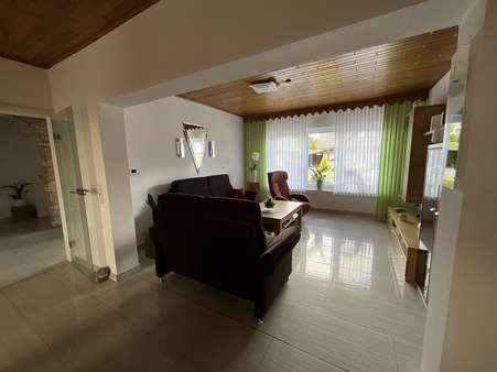 Wohnzimmer - Einfamilienhaus in 49767 Twist mit 170m² kaufen