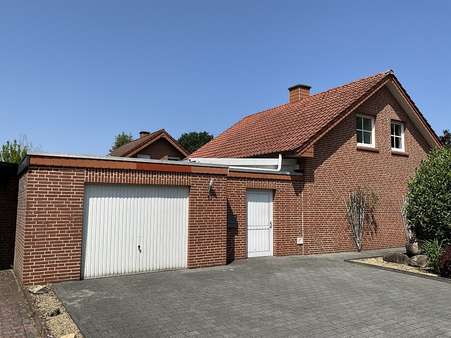 Garagenseite Garagenseite - Einfamilienhaus in 49740 Haselünne mit 71m² kaufen