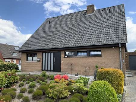 Ansicht von Nordwest - Einfamilienhaus in 48499 Salzbergen mit 194m² kaufen