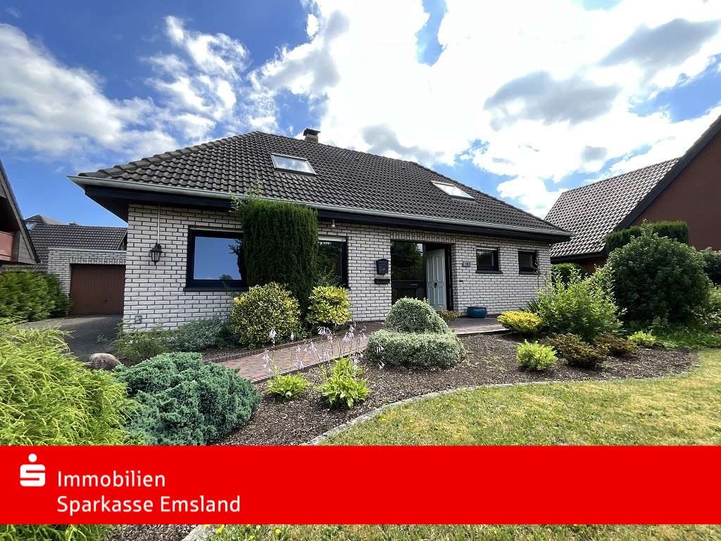 Titelbild Titelbild - Bungalow in 49740 Haselünne mit 119m² kaufen