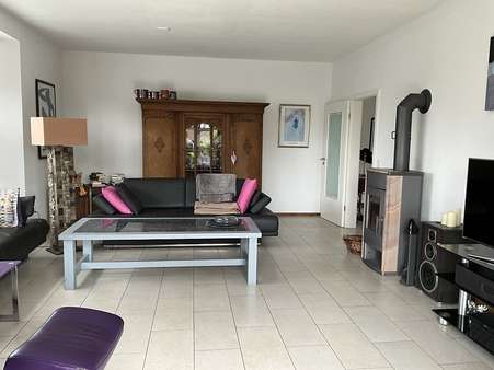 Wohnzimmer - Bungalow in 26897 Esterwegen mit 152m² kaufen
