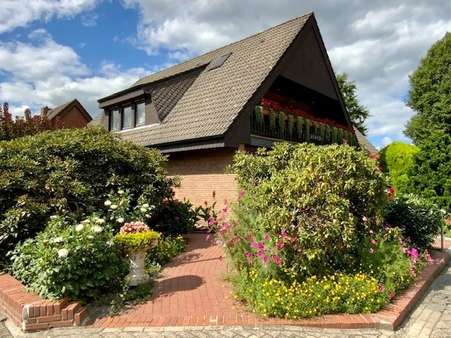 Straßenansicht Süden - Einfamilienhaus in 49809 Lingen mit 238m² kaufen