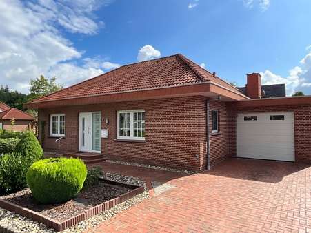 Straßenansicht - Bungalow in 49762 Lathen mit 118m² kaufen