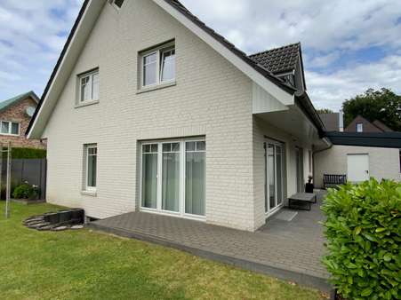 Ansicht von Südwest - Einfamilienhaus in 49808 Lingen mit 150m² kaufen