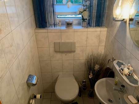 Gäste-WC - Zweifamilienhaus in 26810 Westoverledingen mit 200m² kaufen