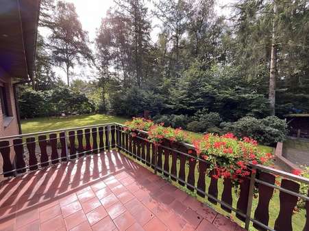 Blick von der Terrase in den Garten - Einfamilienhaus in 49740 Haselünne mit 184m² kaufen