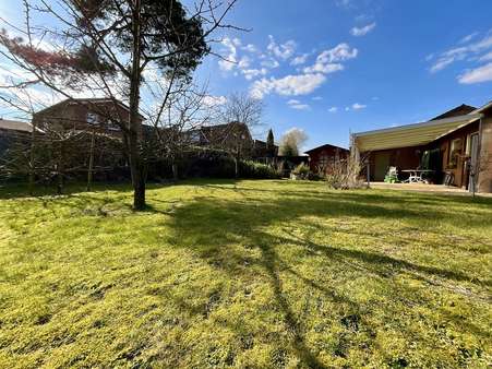 großzügiger Gartenbereich - Einfamilienhaus in 49811 Lingen mit 136m² kaufen