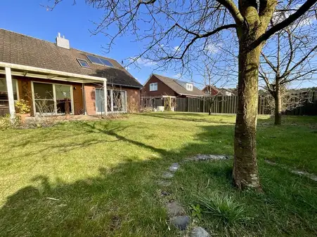 Lingen – Gauerbach:
Saniertes Ein-/ Zweifamilienhaus mit sonnigem Garten