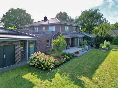 Luftbild, Rückseite Luftbild, Rückseite - Einfamilienhaus in 49824 Emlichheim mit 244m² kaufen