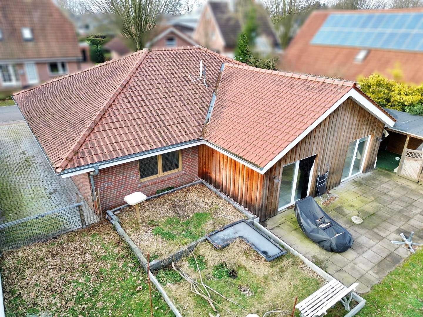 Rückansicht von oben Rückansicht von oben - Bungalow in 48531 Nordhorn mit 164m² kaufen