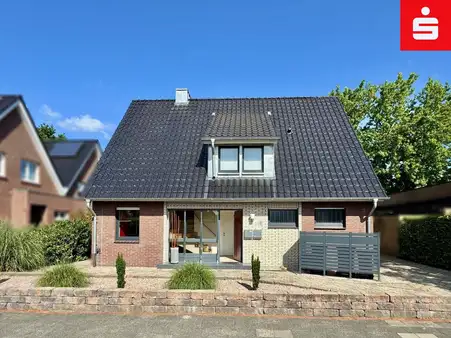 Ansprechendes Zweifamilienhaus in Nordhorn