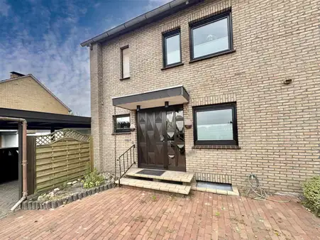 Einfamilienreihenendhaus in Nordhorn-Blumensiedlung