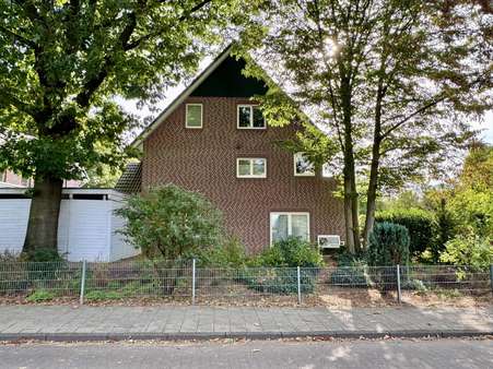 seitliche Ansicht seitliche Ansicht - Erdgeschosswohnung in 48527 Nordhorn mit 80m² kaufen