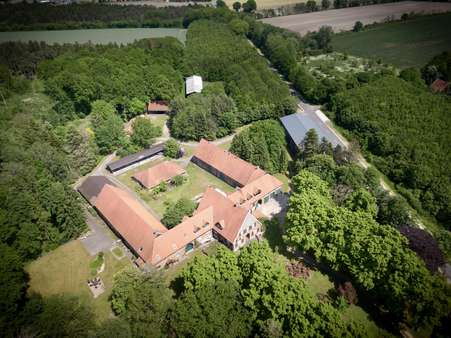 Vogelperspektive - Reiterhof in 49847 Wielen mit 910m² kaufen