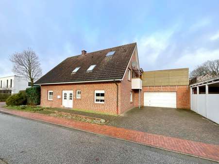 Straßenansicht - Zweifamilienhaus in 48531 Nordhorn mit 184m² kaufen