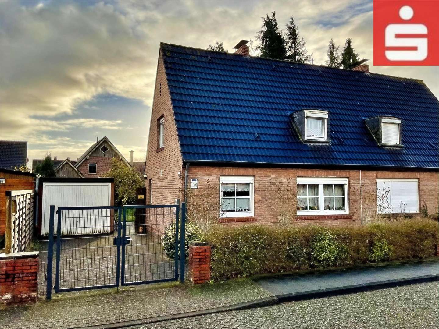 Vorderansicht - Doppelhaushälfte in 48529 Nordhorn mit 57m² kaufen