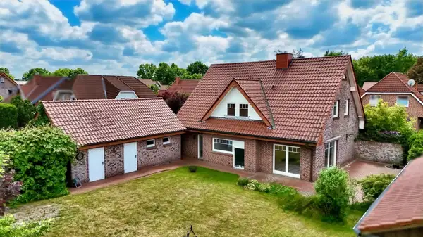 Großzügiges Einfamilienhaus mit großem Garten in guter Lage von Lohne 