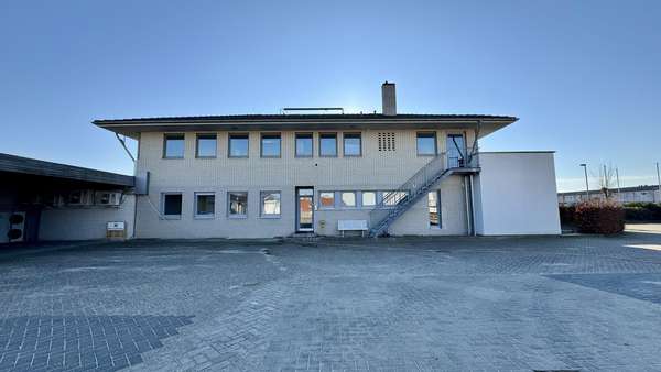 null - Service in 48529 Nordhorn mit 622m² kaufen