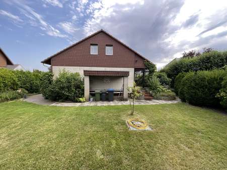 Rückansicht Rückansicht - Einfamilienhaus in 38442 Wolfsburg mit 130m² kaufen