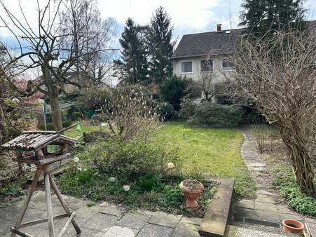 Blick in den Garten - Reihenmittelhaus in 29223 Celle mit 97m² kaufen