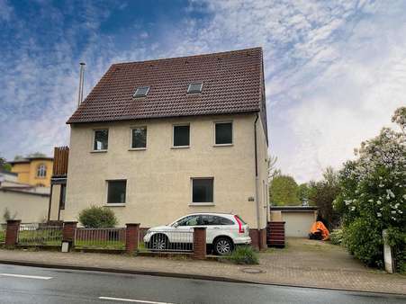 Einfahrt - Zweifamilienhaus in 38442 Wolfsburg mit 293m² kaufen