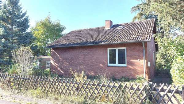 Impressionen Außenansicht Impressionen Außenansicht - Bungalow in 29229 Celle mit 51m² kaufen