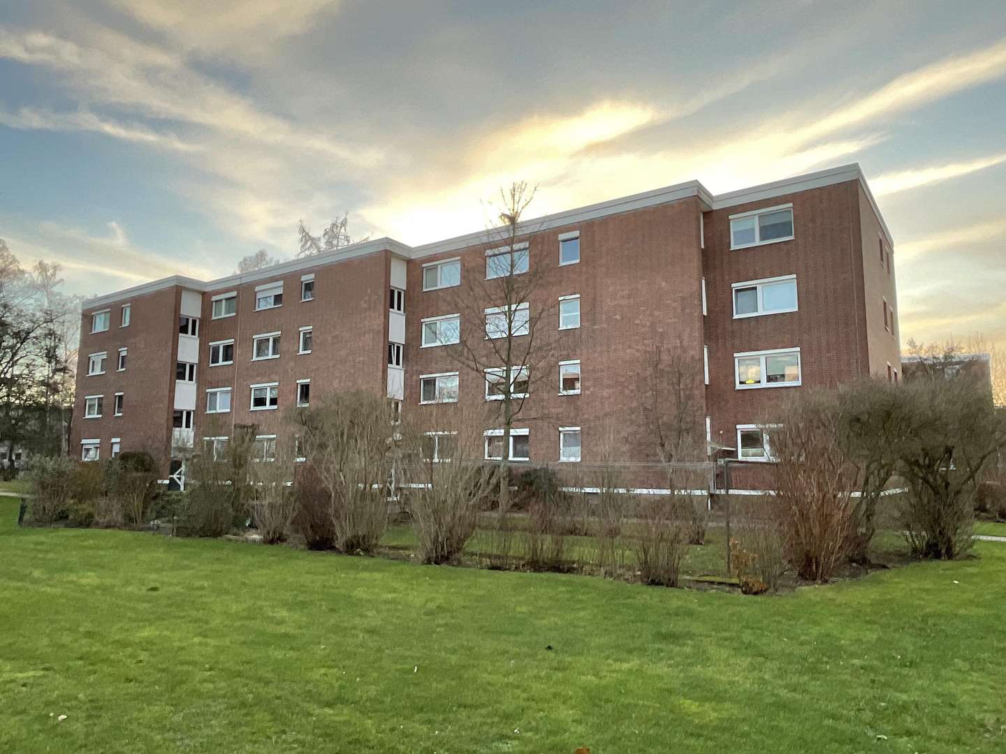 Wohnhaus - Etagenwohnung in 38440 Wolfsburg mit 67m² günstig kaufen