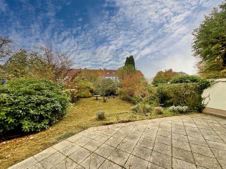 Blick in den Garten - Reihenmittelhaus in 29225 Celle mit 149m² kaufen