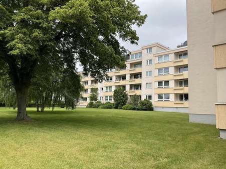 Blick auf die Loggia - Etagenwohnung in 38444 Wolfsburg mit 79m² kaufen