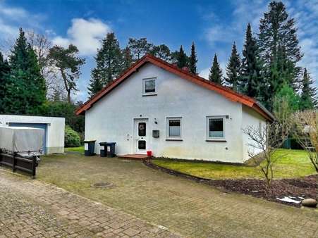 Einfahrt Einfahrt - Bungalow in 29225 Celle mit 117m² kaufen