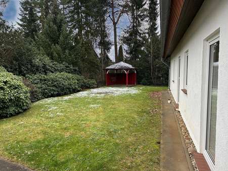 Garten mit Pavillion Garten mit Pavillion - Bungalow in 29225 Celle mit 117m² kaufen