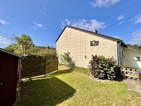 Ansicht Nordost Ansicht Nordost - Reihenendhaus in 38518 Gifhorn mit 99m² kaufen