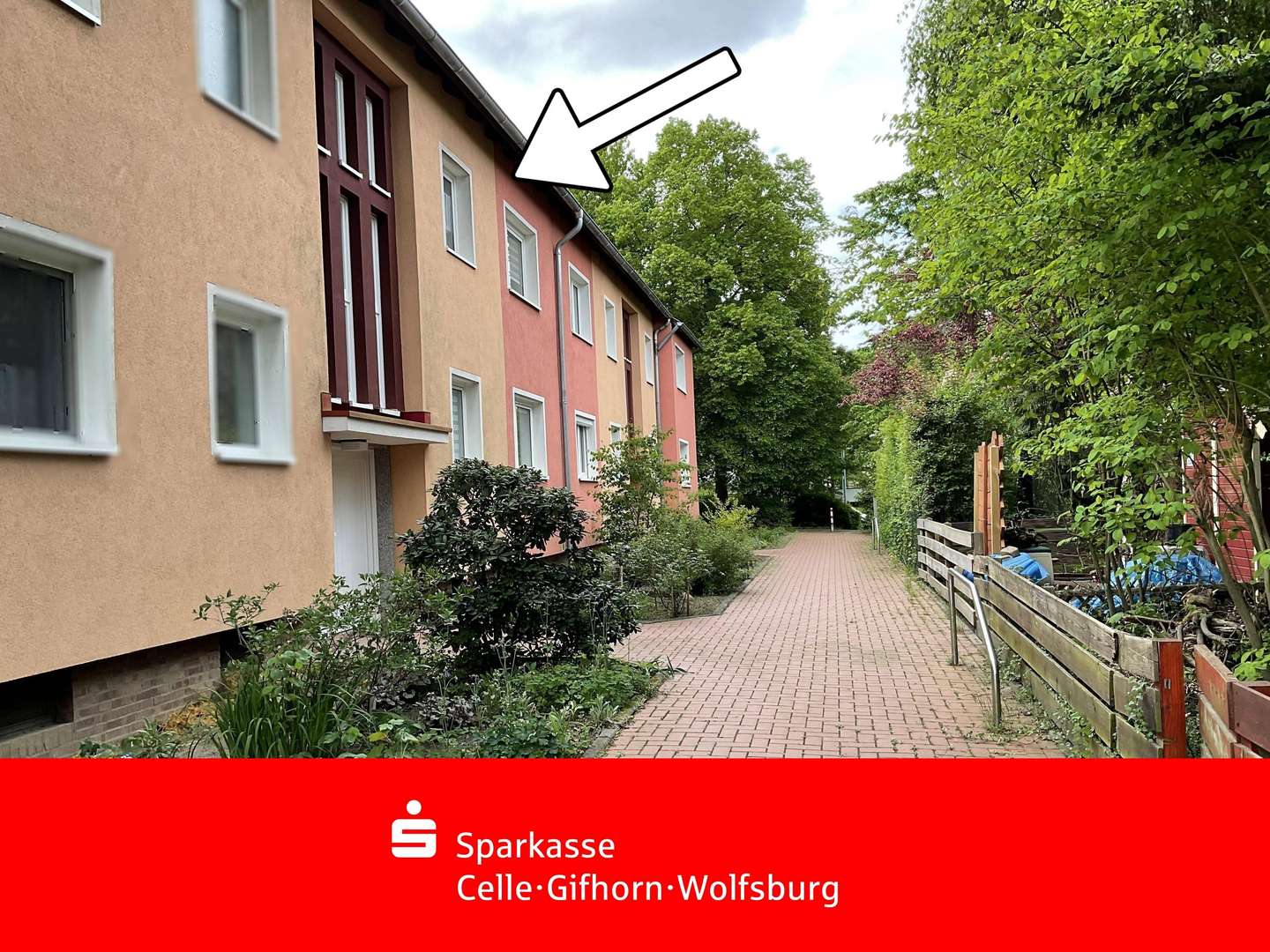 Zugang zum Eingang - Etagenwohnung in 38440 Wolfsburg mit 71m² kaufen