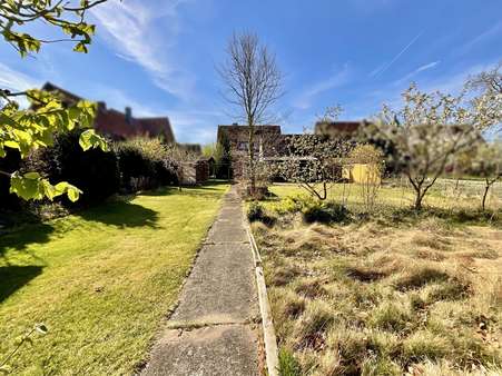 Ansicht Grundstück Nord - Zweifamilienhaus in 38550 Isenbüttel mit 131m² kaufen