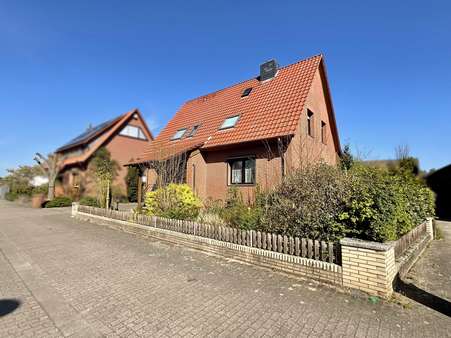 Ansicht Südost - Zweifamilienhaus in 38550 Isenbüttel mit 131m² kaufen