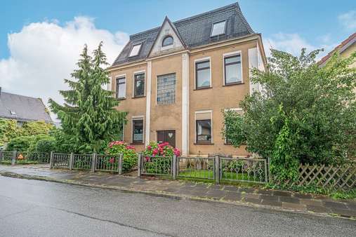 Außenansicht Außenansicht - Mehrfamilienhaus in 26954 Nordenham mit 281m² kaufen