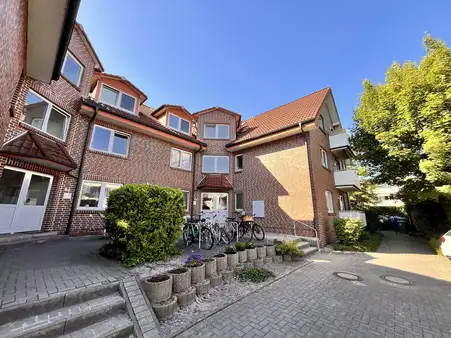 gepflegte Wohnung mit Tiefgaragenstellplatz