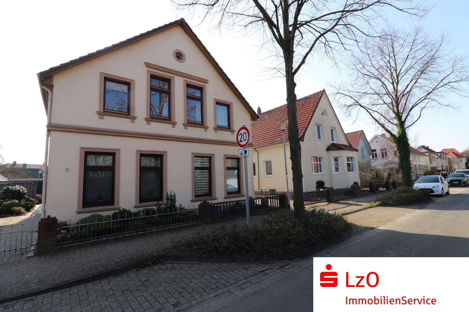 Vorderansicht - Doppelhaushälfte in 26121 Oldenburg mit 160m² kaufen