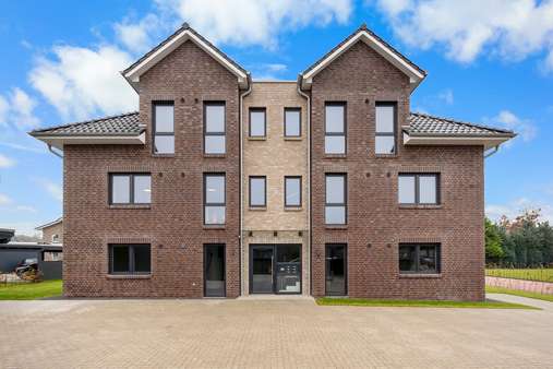 Außenansicht Außenansicht - Etagenwohnung in 26169 Friesoythe mit 84m² kaufen