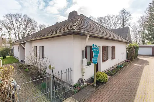 außergewöhnlicher Bungalow mit Einliegerwohnung nahe Flötenteich