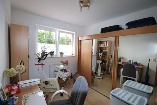 Büro Büro - Etagenwohnung in 27753 Delmenhorst mit 76m² kaufen