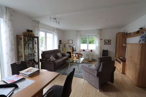 Wohnzimmer Wohnzimmer - Etagenwohnung in 27753 Delmenhorst mit 76m² kaufen