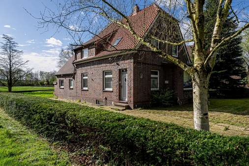 Außenansicht - Einfamilienhaus in 26316 Varel mit 105m² kaufen