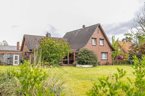 Außenansicht - Einfamilienhaus in 26340 Zetel mit 105m² kaufen