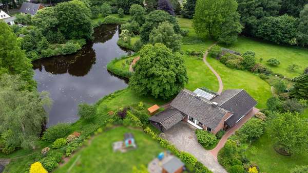 Luftbild - Einfamilienhaus in 26131 Oldenburg mit 227m² günstig kaufen